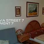 Holiday Apartments *