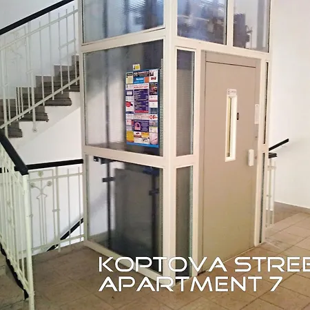 Holiday Apartments Appartamento *